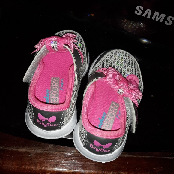 skechers shoes for baby girl